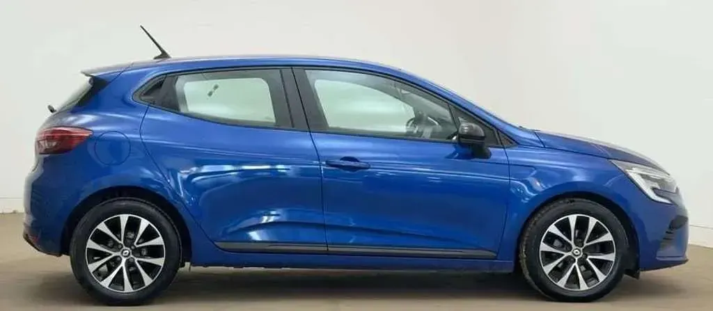 Used Renault Clio Evolution 2023 Blue Hatchback