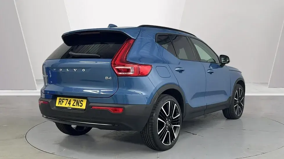 Used Volvo XC40 Ultra 194 HP (142 kW) 2025 Blue SUV