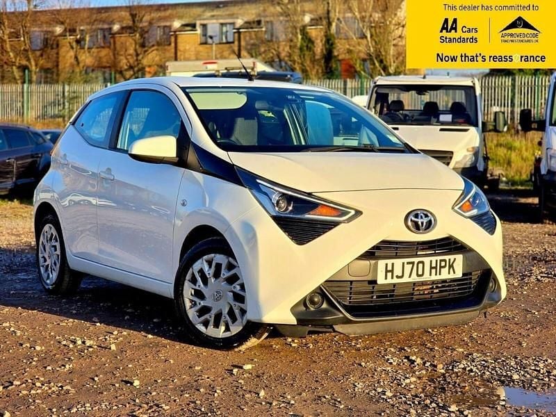 White Used 2020 Toyota Aygo X-play Hatchback | £9,488 (Good price) - Image 1/4