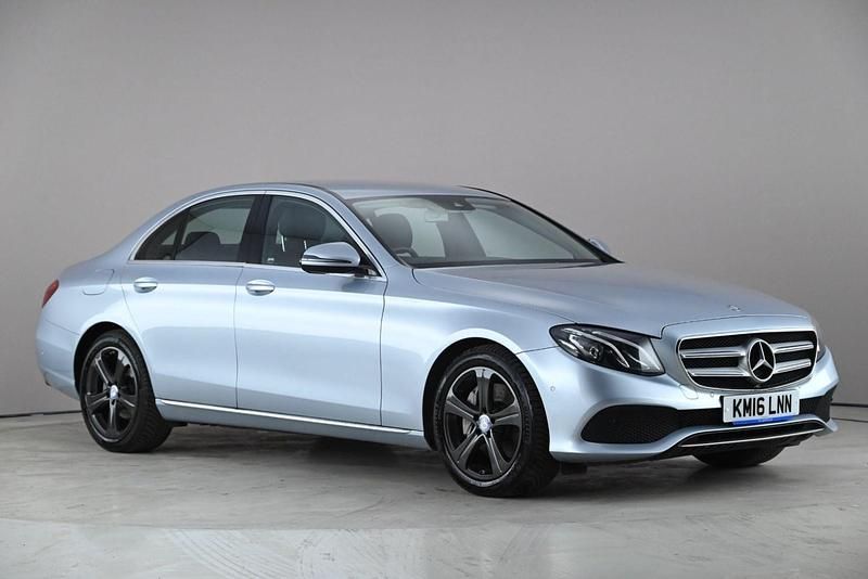 Begagnad Mercedes E220 SE 2016 Silver Sedan