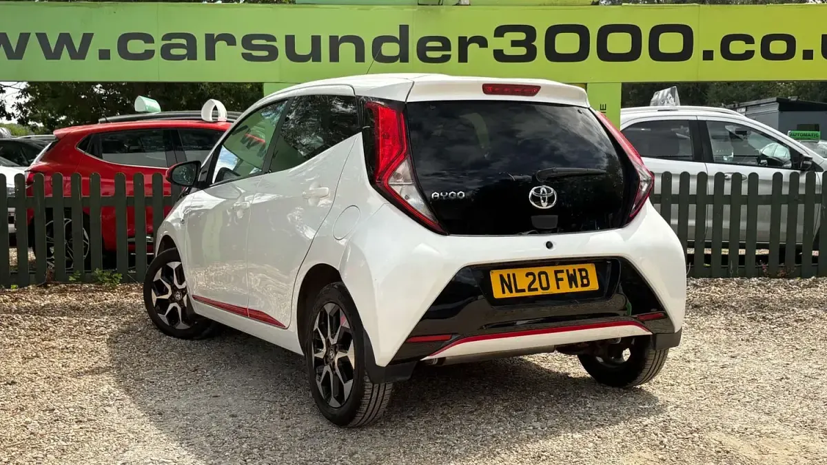 Used Toyota Aygo Trend 72 HP (52 kW) 2020 White Hatchback