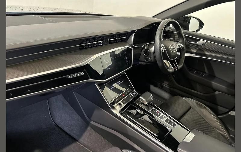 Used Audi A6 Black Edition 204 HP (150 kW) 2023 Grey Estate