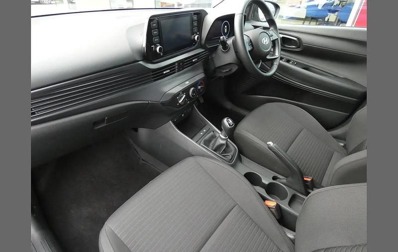 Used Hyundai i20 SE 99 HP (72 kW) 2021 Blue Hatchback