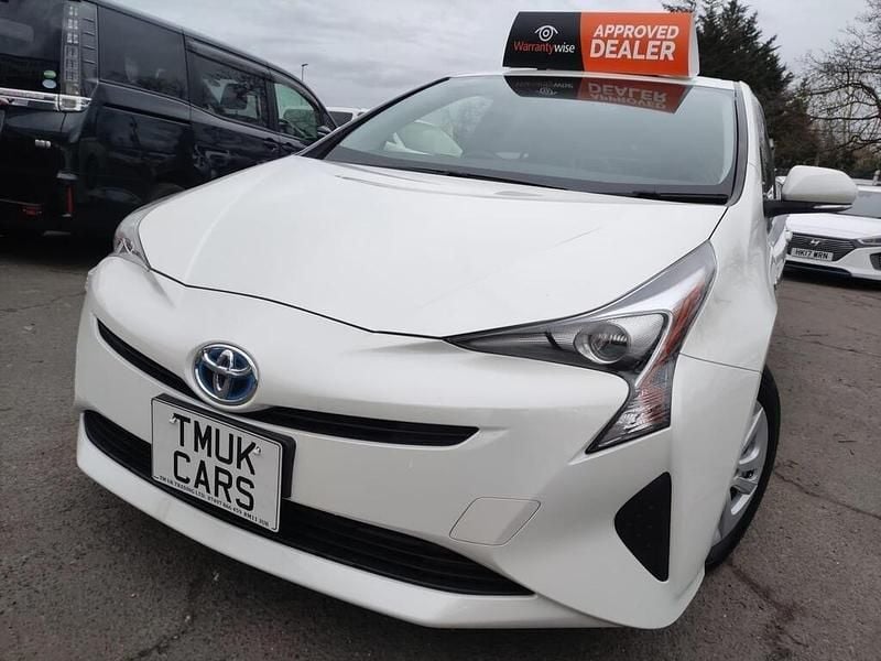 Used Toyota Prius 2017 White Hatchback