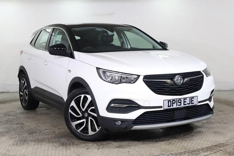 White Used 2019 Vauxhall Grandland X Elite SUV | £8,975 (Fair price) - Image 1/4