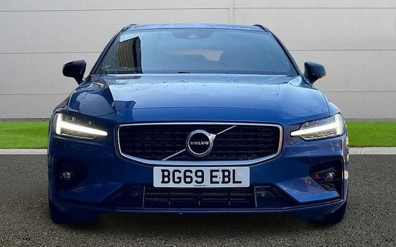 Used Volvo V60 R-Design 190 HP (139 kW) 2019 Blue Estate