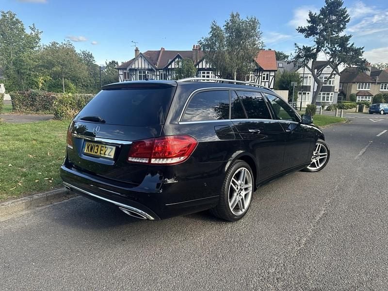 Używany Mercedes E250 AMG 2013 Czarny Kombi