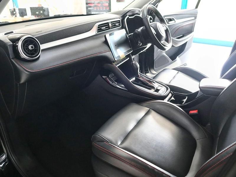 Usado MG ZS Exclusive 111 HP (81 kW) 2022 Preto SUV