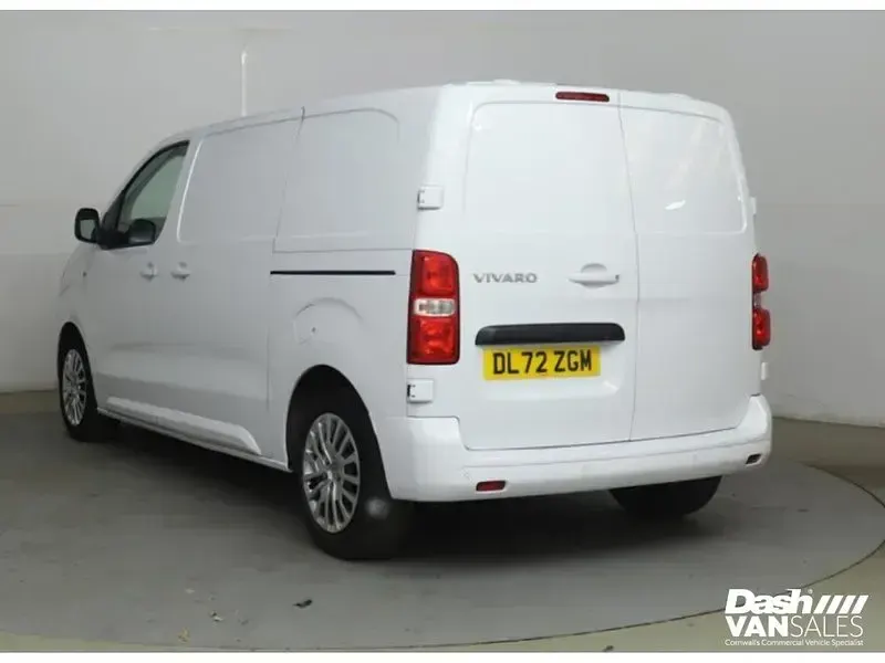 Used Vauxhall Vivaro 120 HP (88 kW) 2023 White MPV