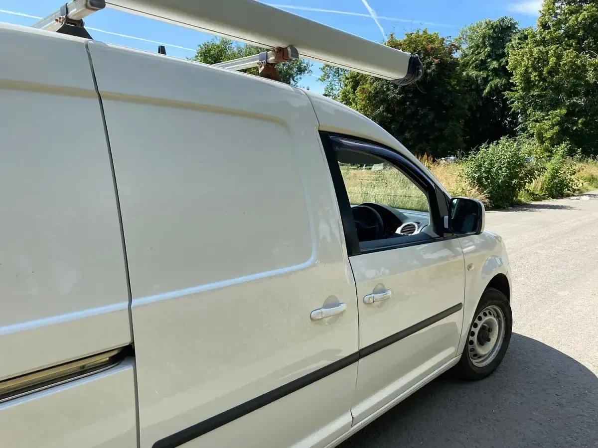 Used VW Caddy Maxi Match 102 HP (75 kW) 2012 White MPV