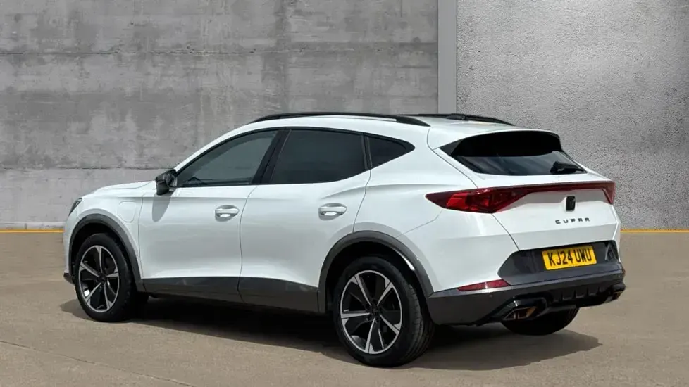 Used Cupra Formentor 204 HP (150 kW) 2024 White SUV