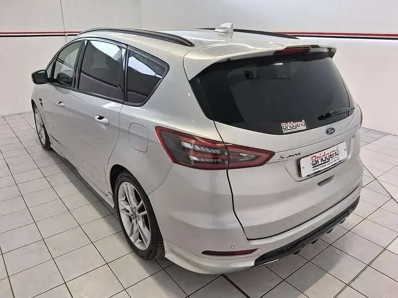Begagnad Ford S-MAX ST-Line 2020 Silver Minibuss