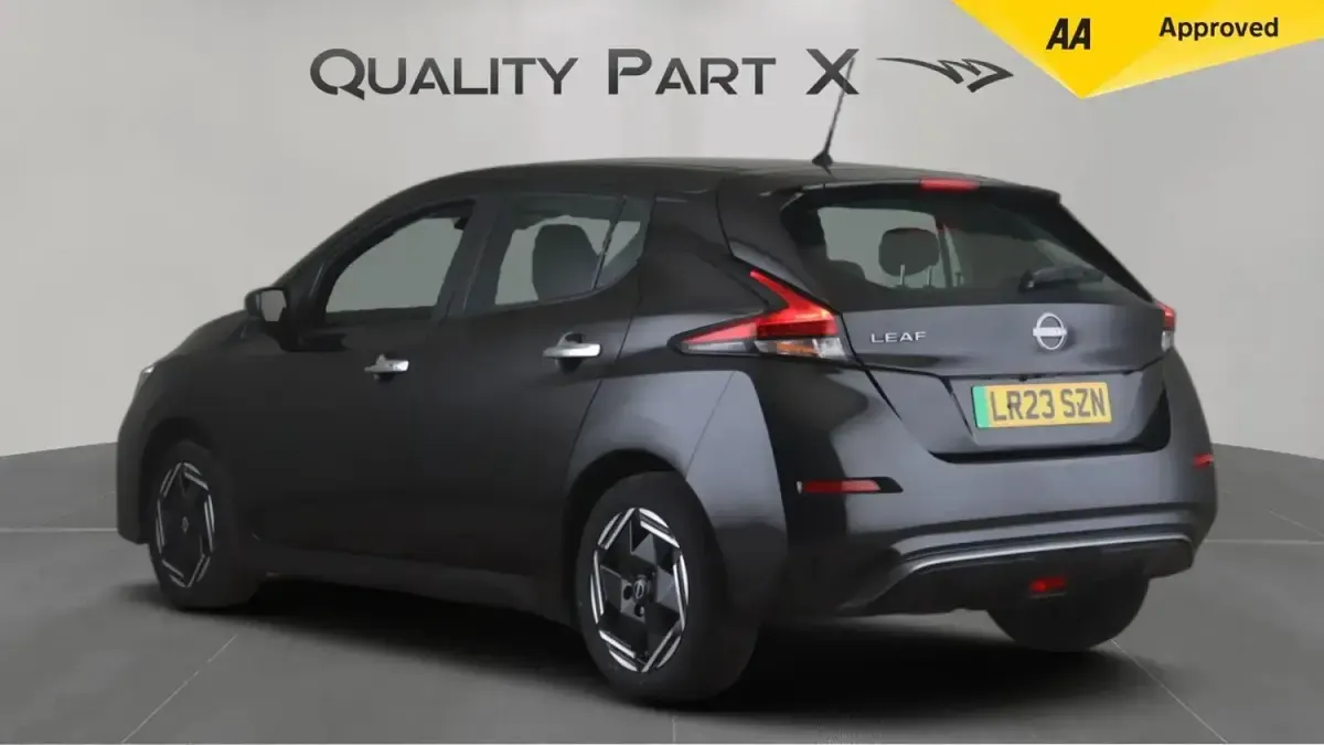 Used Nissan Leaf Acenta 110 kW (150 HP) 2023 Black Hatchback