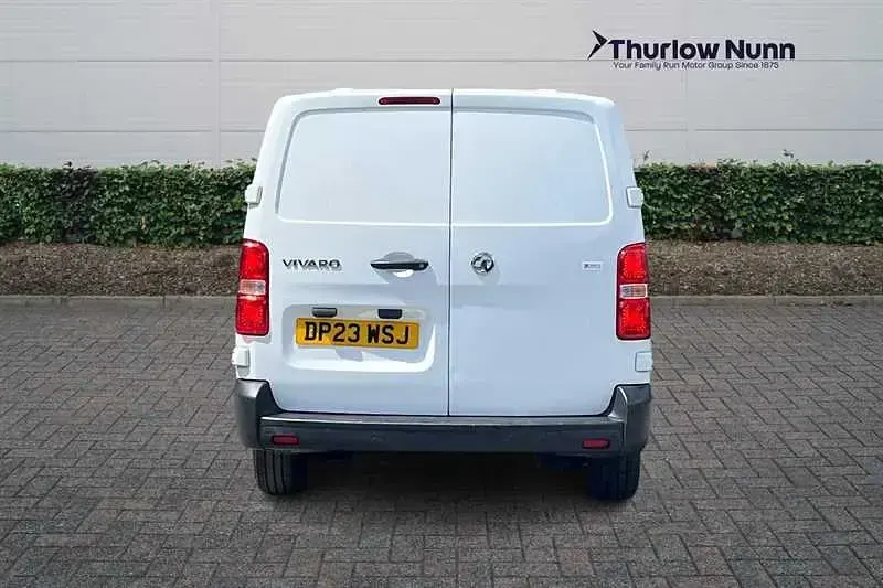 Used Vauxhall Vivaro 100 HP (73 kW) 2023 White MPV
