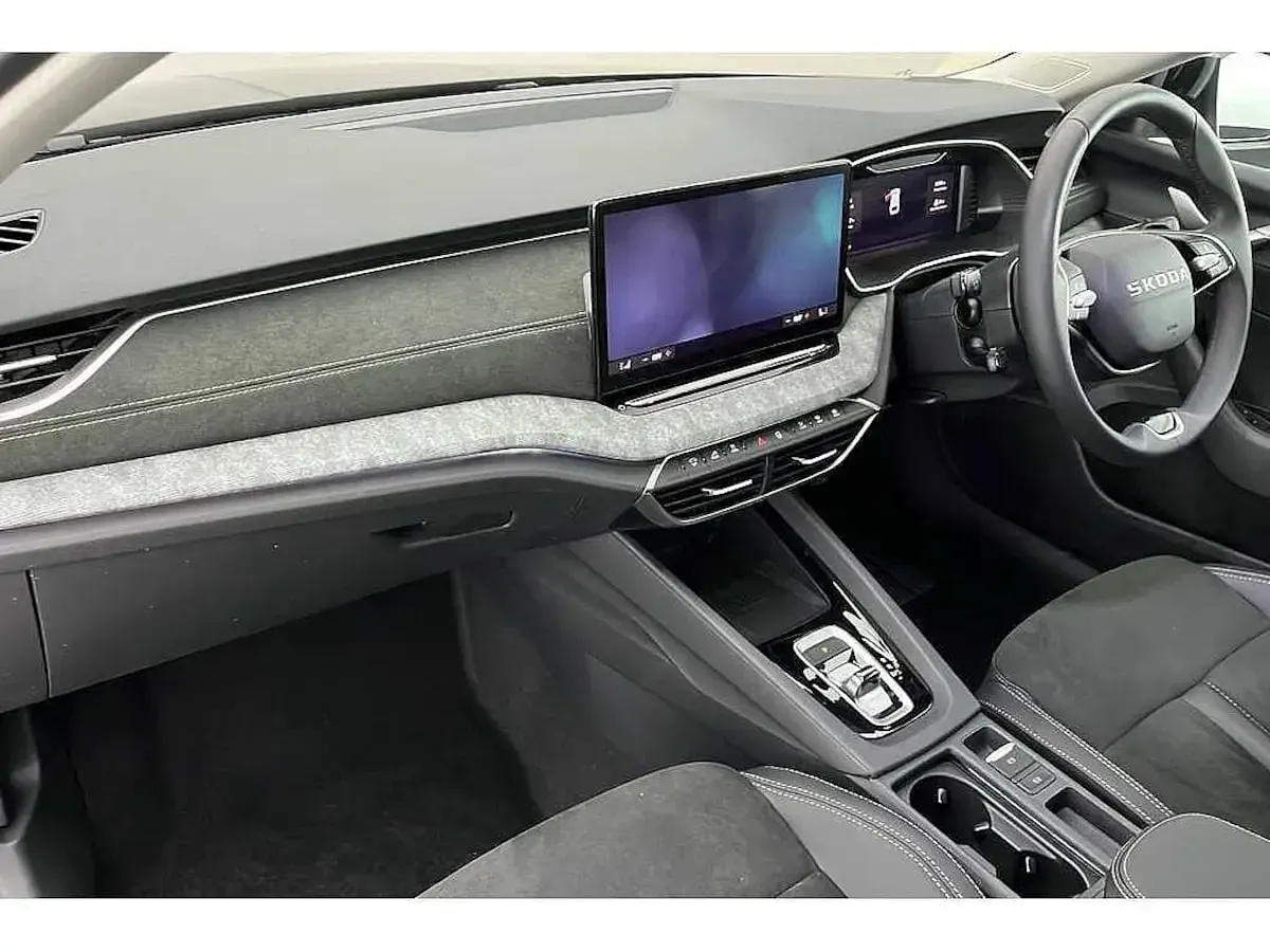 Used Skoda Octavia SE L 110 HP (80 kW) 2025 Black magic pearl effect Estate