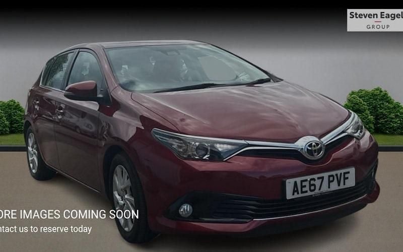 Used Toyota Auris Business Edition 116 HP (85 kW) 2017 Hatchback