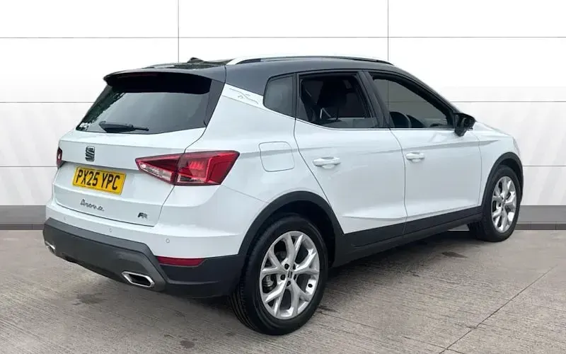 Used Seat Arona FR 116 HP (85 kW) 2025 White SUV
