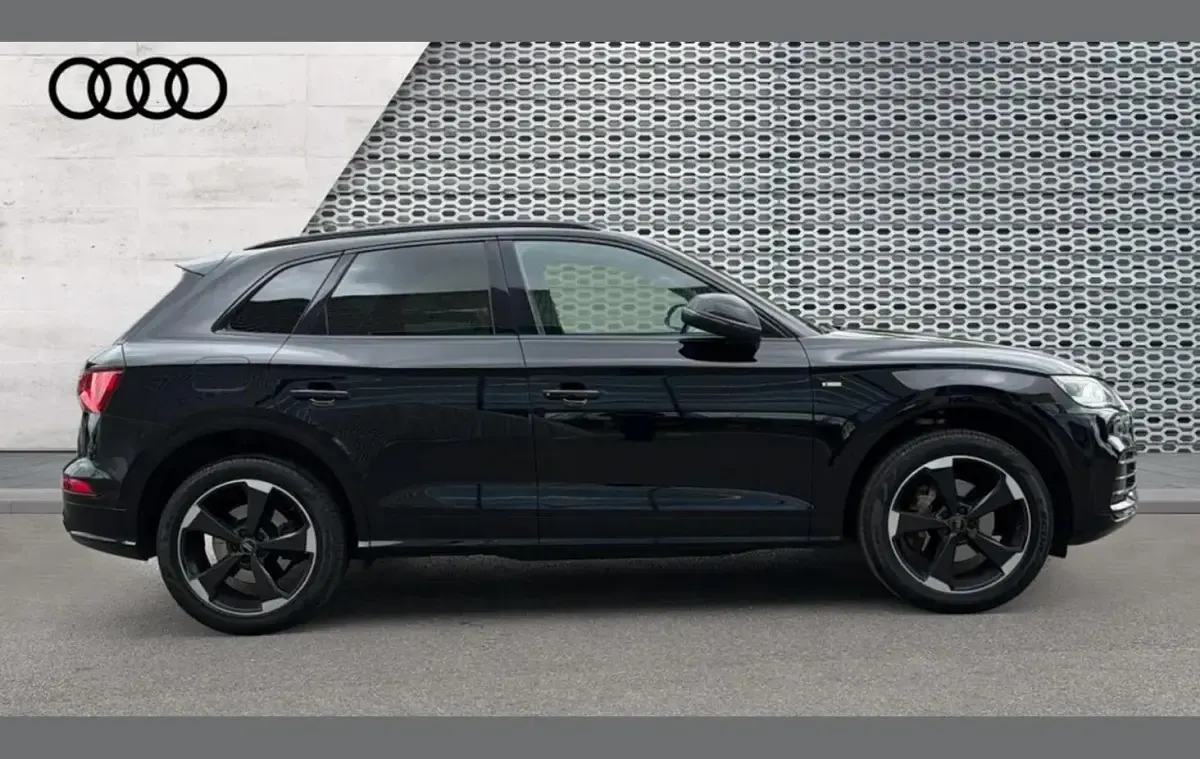 Used Audi Q5 Black Edition 245 HP (180 kW) 2019 Black SUV