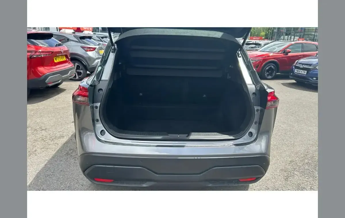 Used Nissan Qashqai Acenta Premium 190 HP (139 kW) 2024 Grey SUV