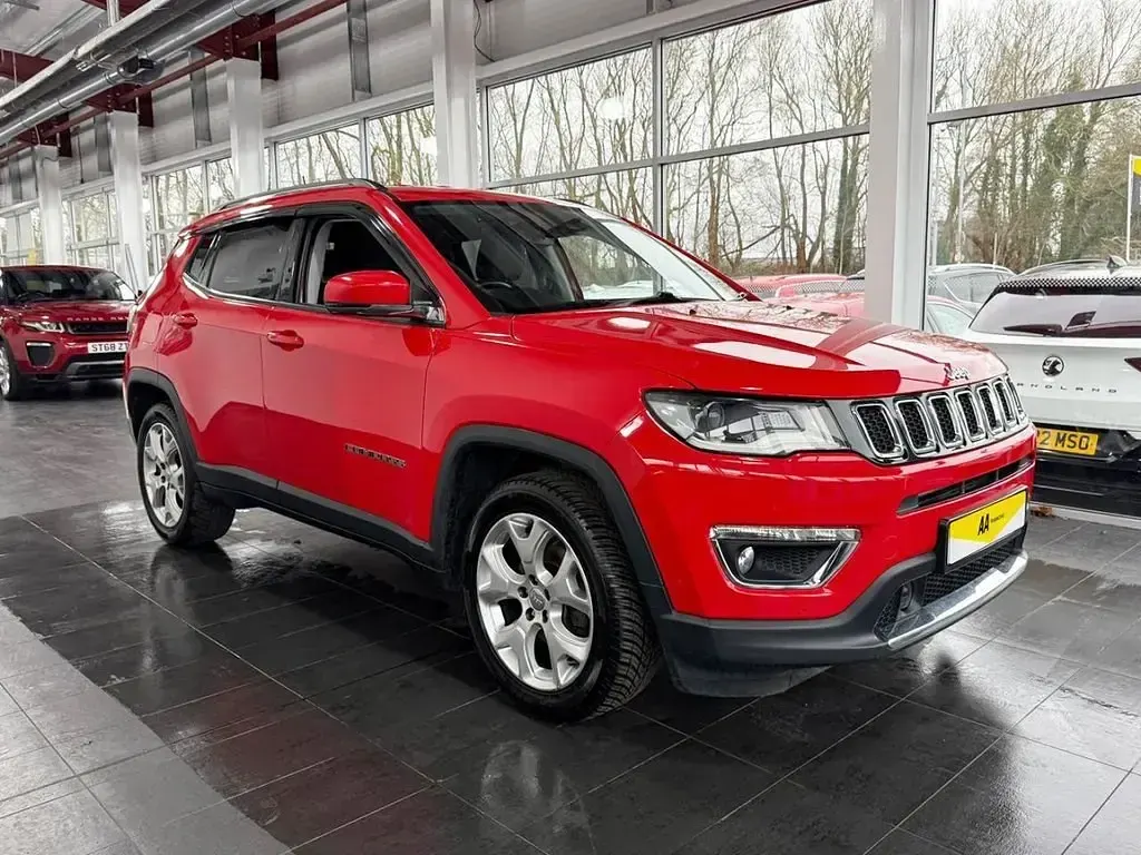 Begagnad Jeep Compass Limited 140 HK (102 kW) 2019 Röd SUV