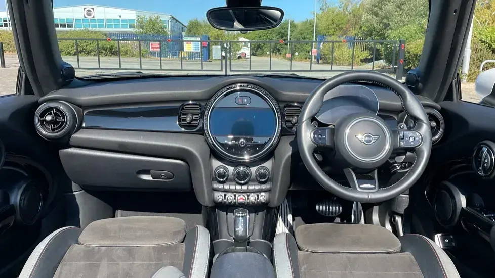 Used Mini Cooper S Cabriolet Sport 176 HP (129 kW) 2023 White Cabriolet