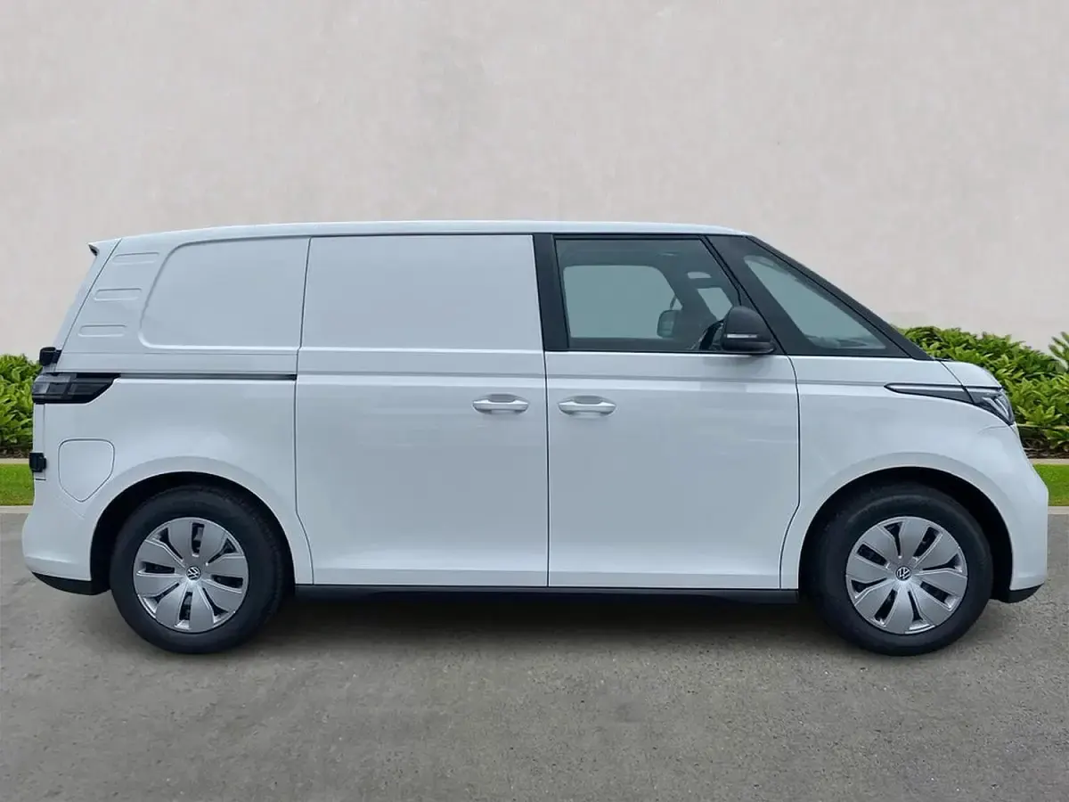 Used VW ID. Buzz 210 kW (286 HP) 2026 White MPV