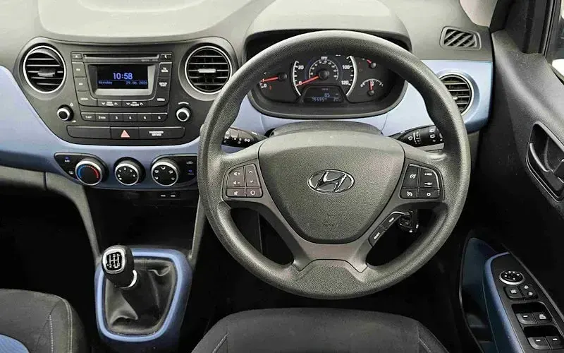 Used Hyundai i10 SE 87 HP (63 kW) 2014 Grey Hatchback