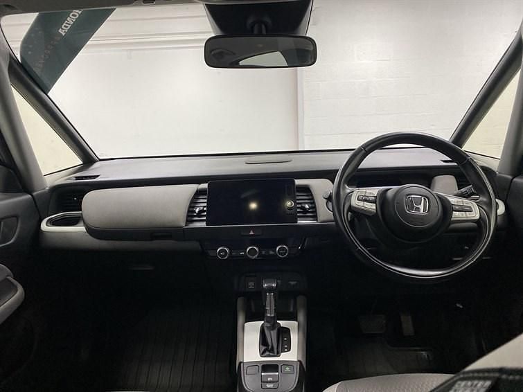 Begagnad Honda Jazz Hybrid 2022 Blå Halvkombi