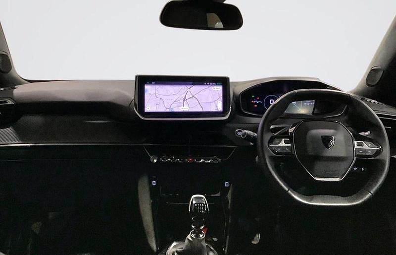 Begagnad Peugeot 2008 Allure 130 HK (95 kW) 2023 Grå SUV