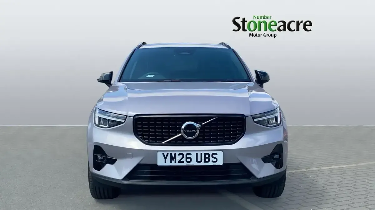 New Volvo XC40 Plus 163 HP (119 kW) 2026 Silver SUV
