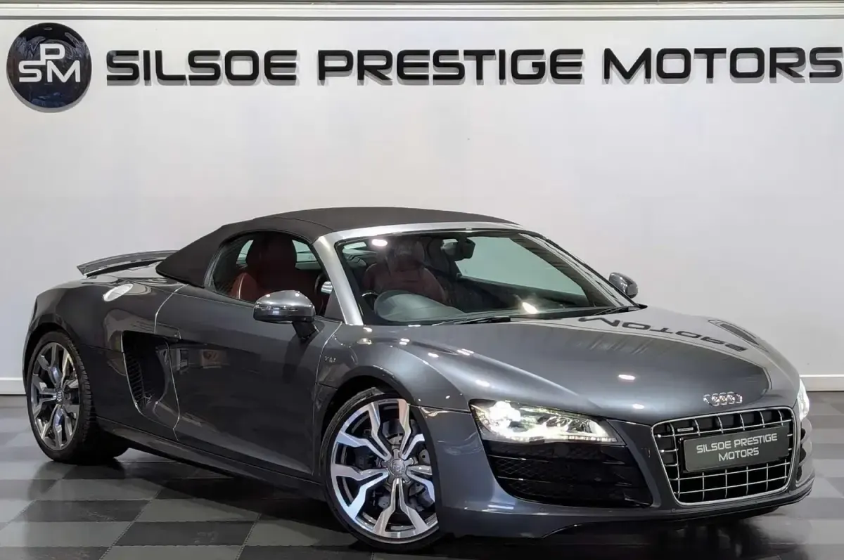 Begagnad Audi R8 Coupé Comfort 2011 Grå Sportkupé