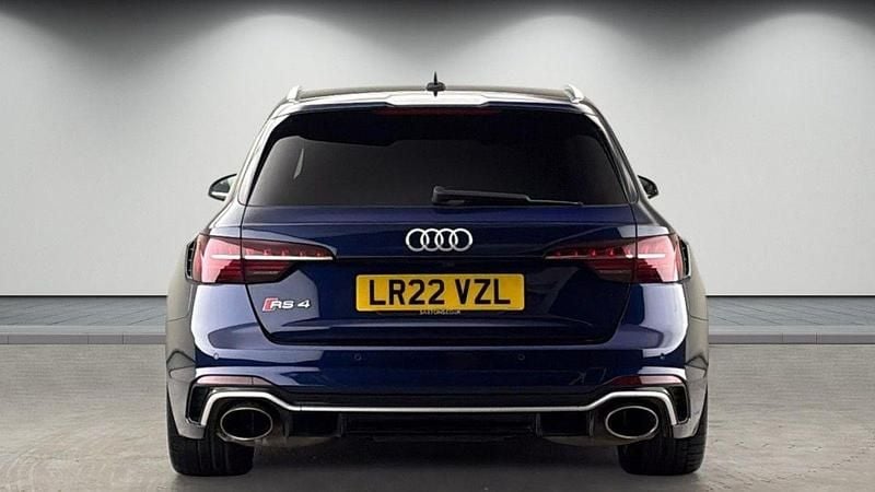 Used Audi RS4 450 HP (330 kW) 2022 Navarra blue metallic/navarra blue metallic Estate