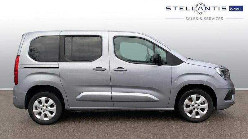 Grey Used 2022 Vauxhall Combo S MPV | £15,696 (Fair price) - Image 1/3