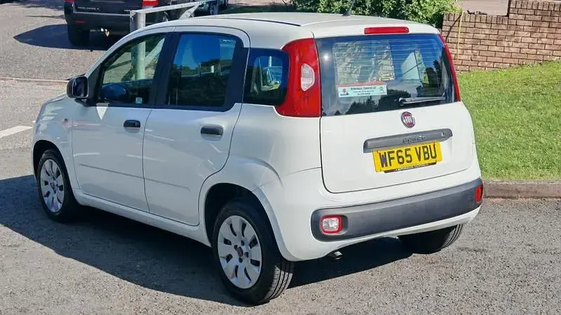 Used Fiat Panda Pop 69 HP (50 kW) 2015 White Hatchback