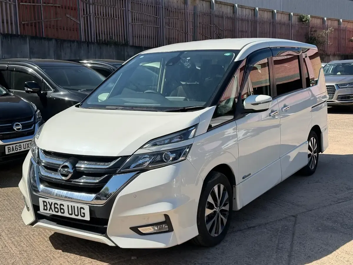 Used Nissan Serena 2016 White MPV