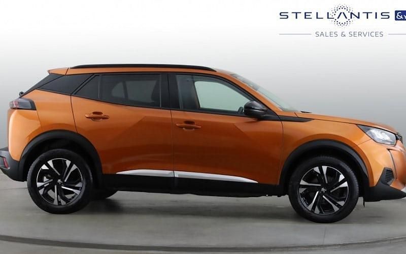 Used Peugeot 2008 Allure Premium 101 HP (74 kW) 2022 Orange SUV