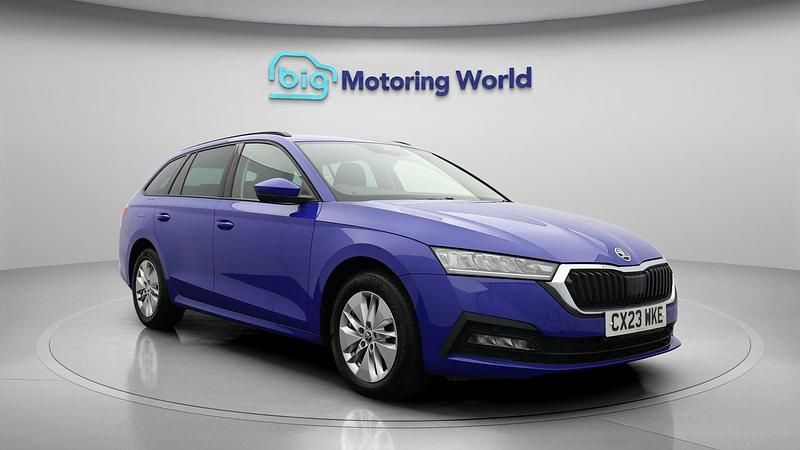 Used 2023 Skoda Octavia SE Technology | £18,700 (Good price) - Image 1/4