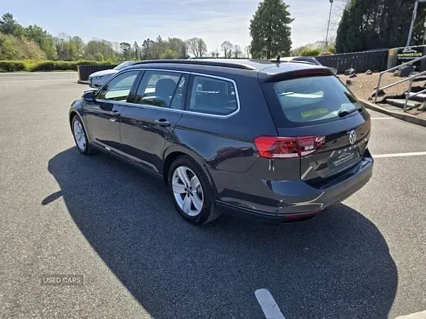 Used VW Passat SE 120 HP (88 kW) 2020 Grey Estate