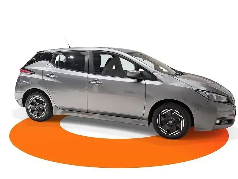 Usado Nissan Leaf Acenta 110 kW (150 HP) 2022 Cinzento Citadino