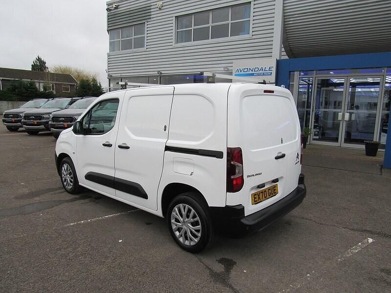 Used Citroën Berlingo 100 HP (73 kW) 2020 White MPV