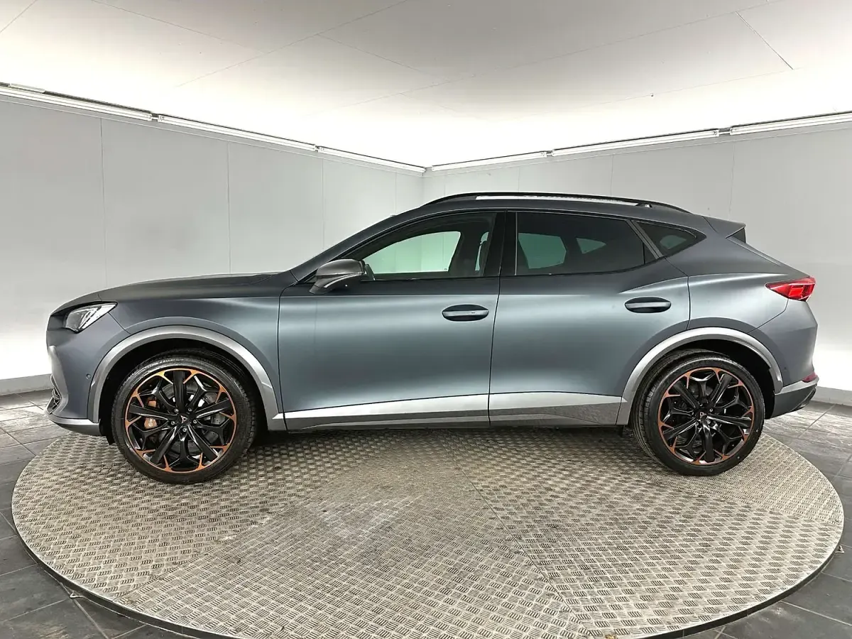 Usado Cupra Formentor VZ3 310 CV (228 kW) 2022 Gris SUV