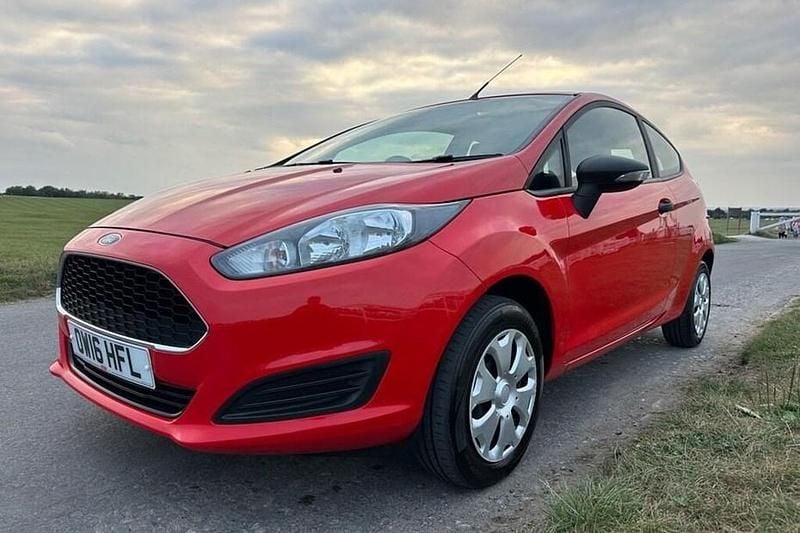 Red Used 2016 Ford Fiesta Studio Hatchback | £5,495 (Good price) - Image 1/1
