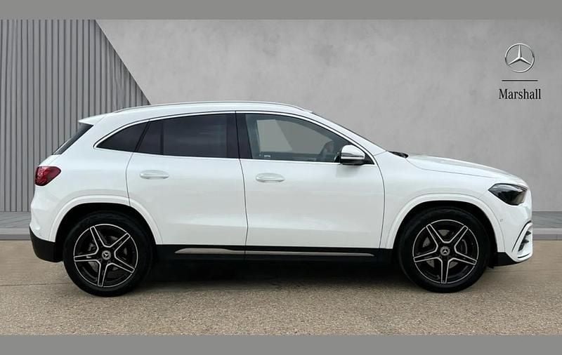 Usado Mercedes GLA200 Executive 161 HP (118 kW) 2025 Branco SUV