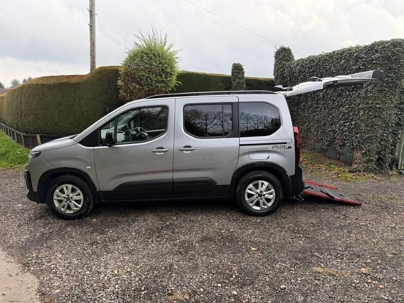 Used Peugeot Rifter Allure 2024 Grey MPV