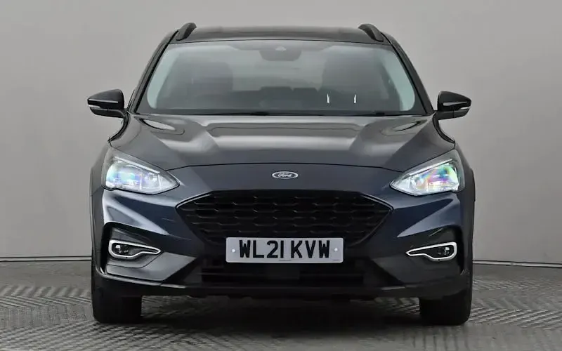 Used Ford Focus Active 125 HP (91 kW) 2021 Blue Hatchback