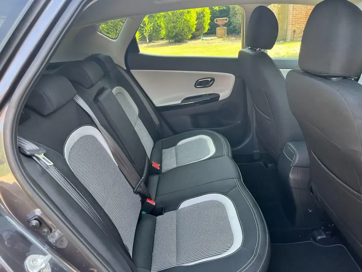 Used Kia Ceed 135 HP (99 kW) 2013 Silver Hatchback