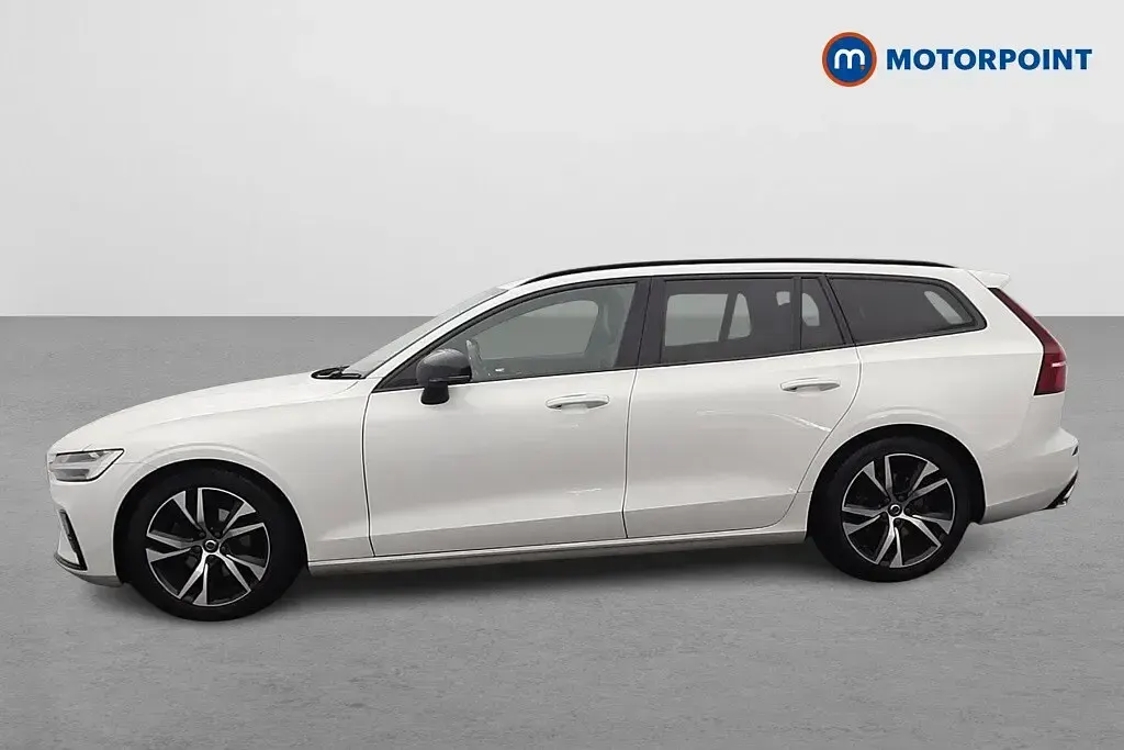 Used Volvo V60 R-Design 197 HP (144 kW) 2021 White Estate