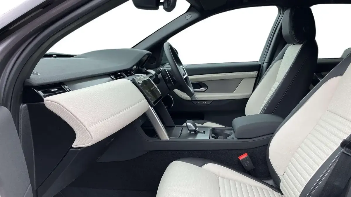 Used Land Rover Discovery Sport SE Dynamic 2026 Eiger grey SUV