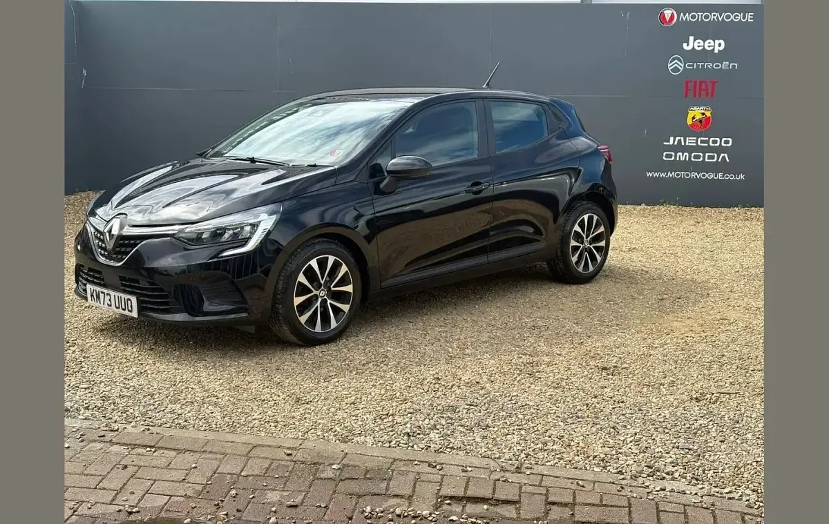 Used Renault Clio V Evolution 90 HP (66 kW) 2023 Diamond black  Hatchback