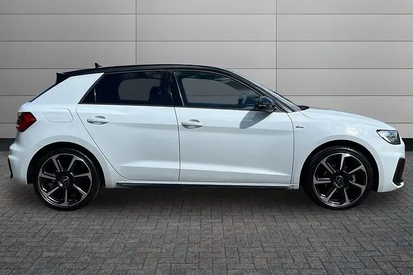 Used Audi A1 Sportback Black Edition 148 HP (108 kW) 2025 Glacier white Hatchback